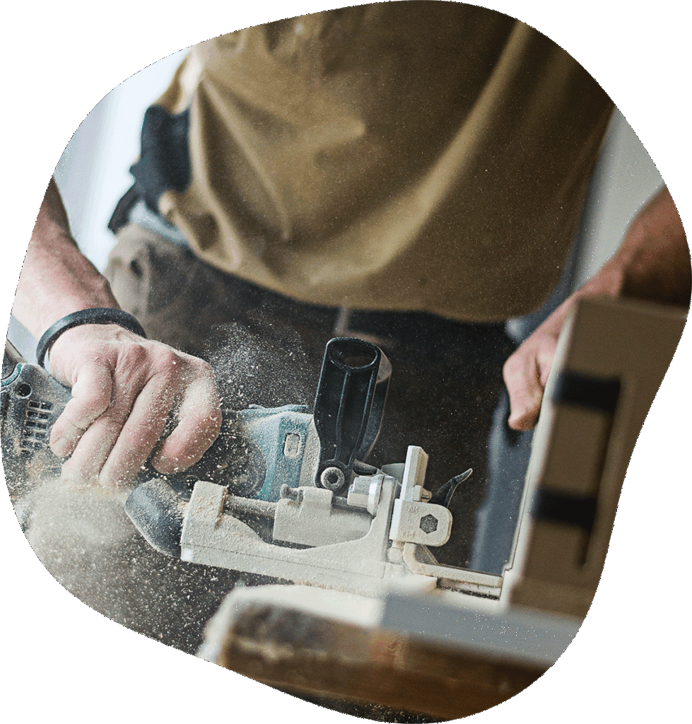 Image service travail du bois Gaétan Lamarque Artisan menuisier agenceur en Dordogne-Expertise et savoir-faire sur mesure