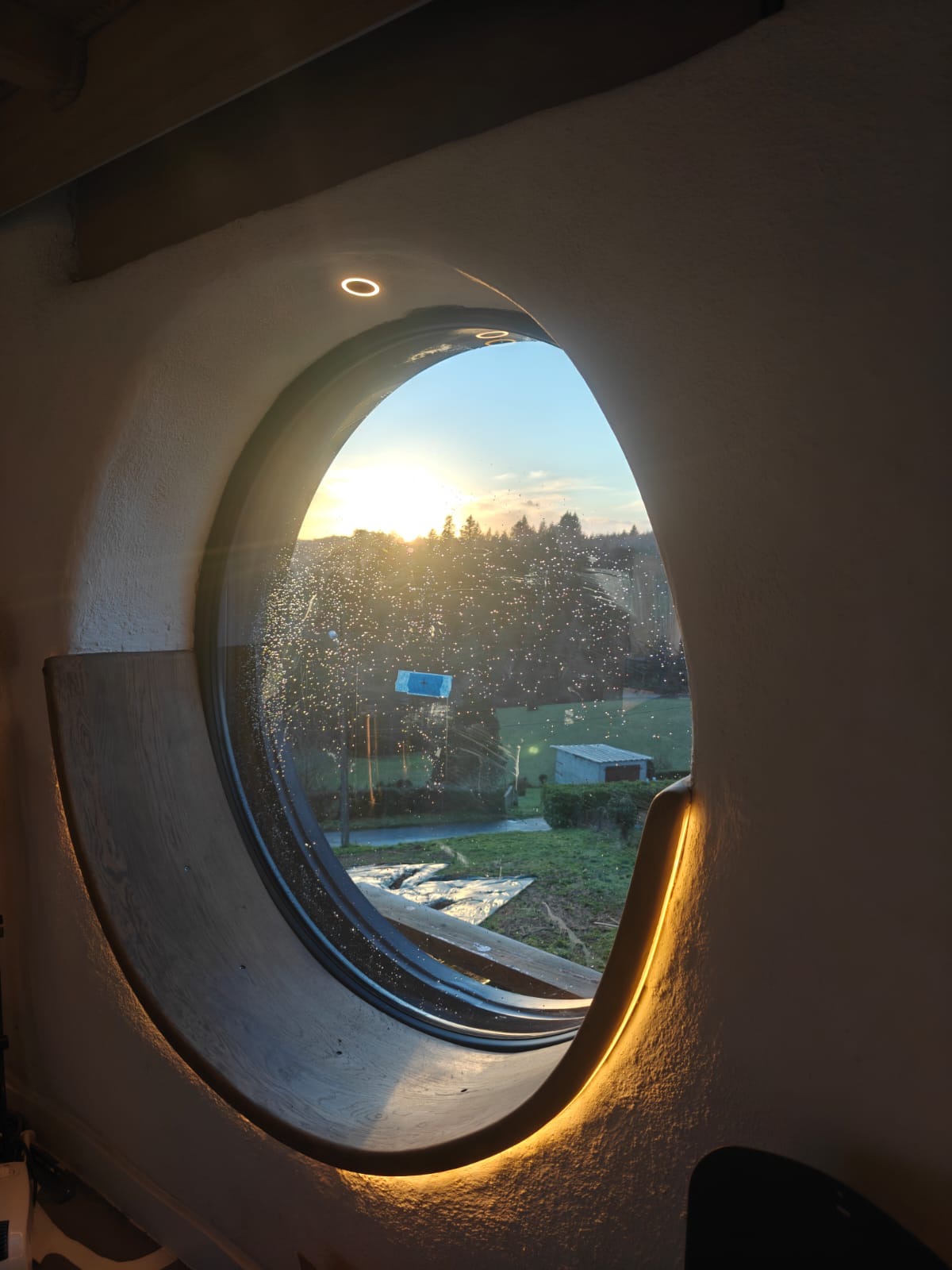 2263a8c0-9947-4897-a18d-351871755d1b